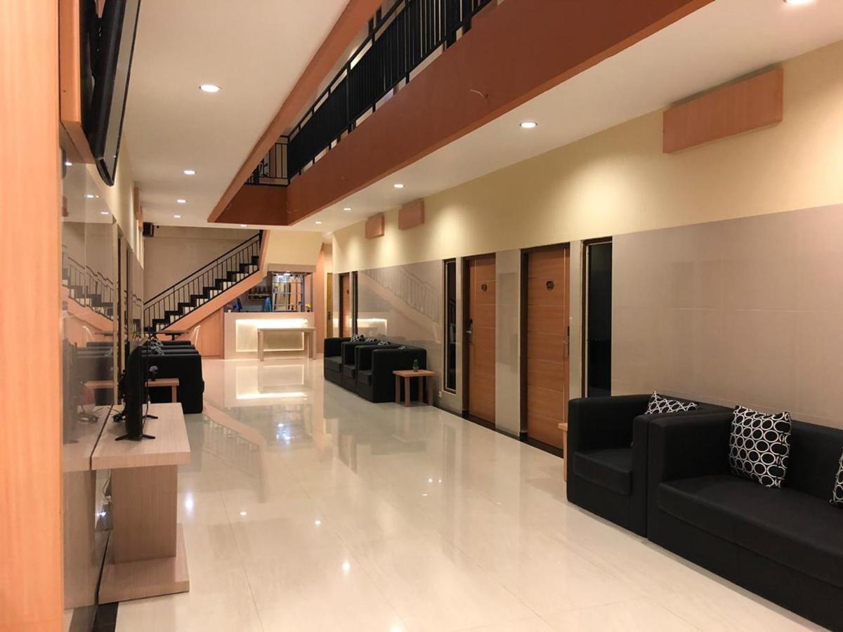 Lcr Hotel Ende Exterior photo