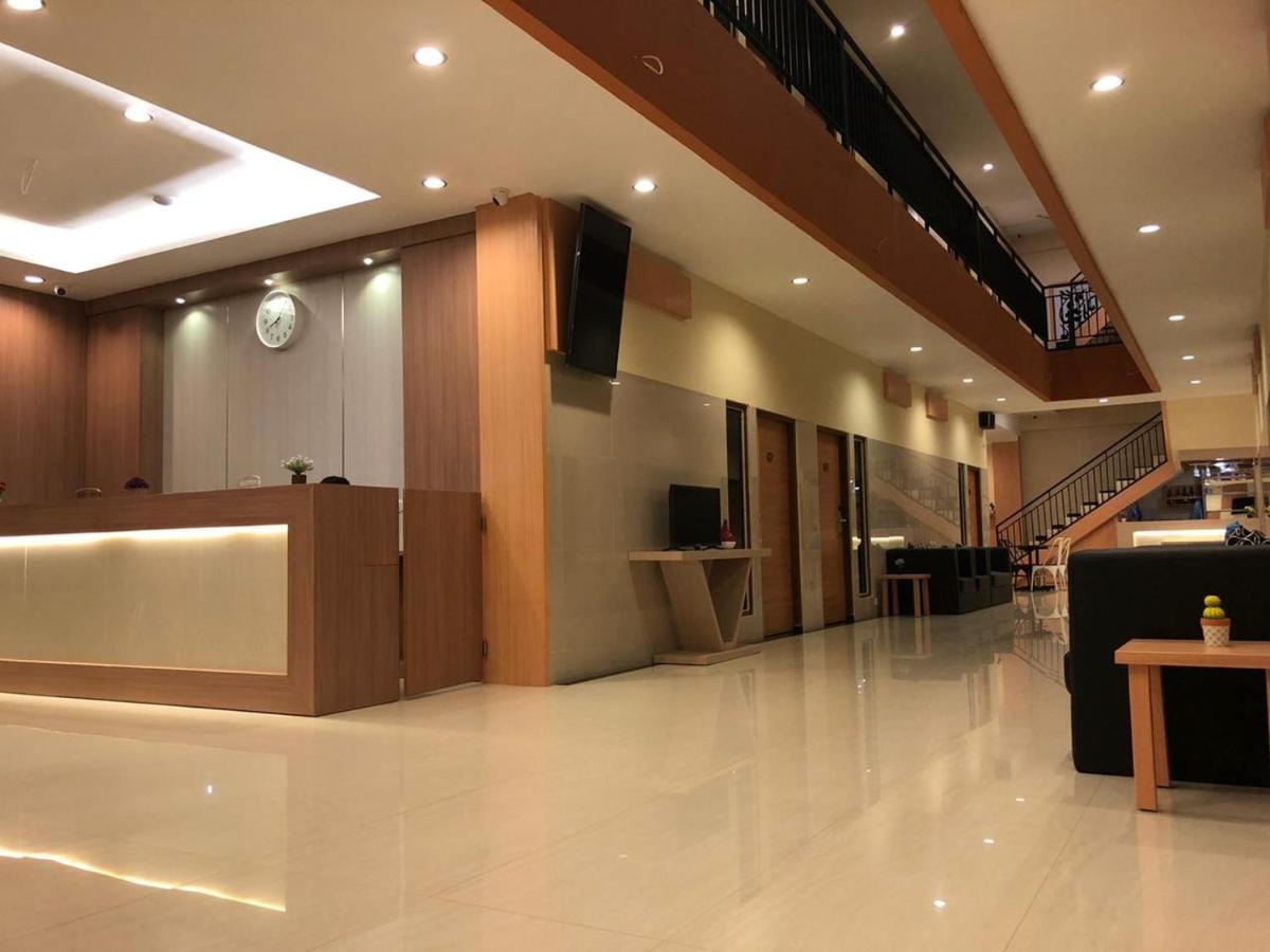 Lcr Hotel Ende Exterior photo